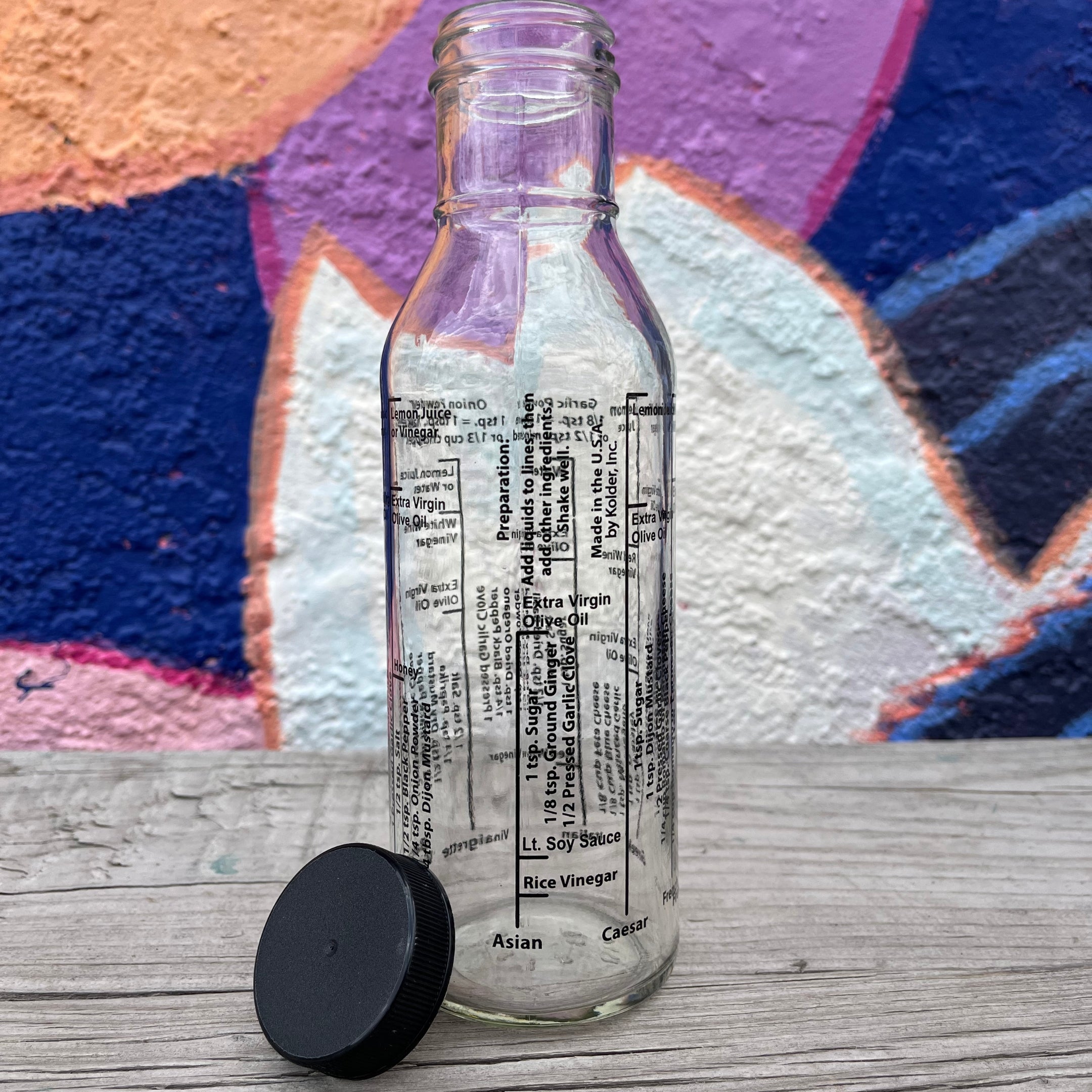Salad Dressing Mixer Bottle Salad Dressing Mixer Bottle